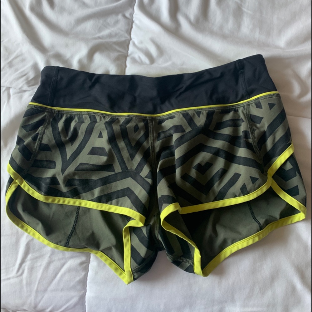 Printed lulu shorts